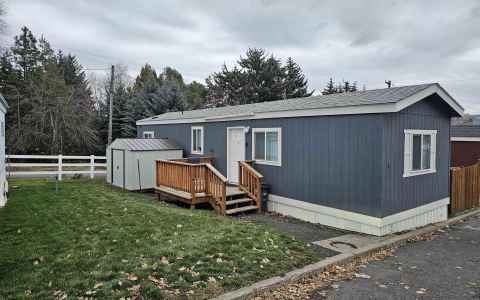 Main photo for 603 W Palouse River Dr. 8