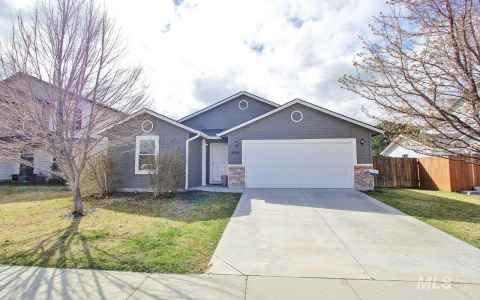 Main photo for 8591 W Snohomish St