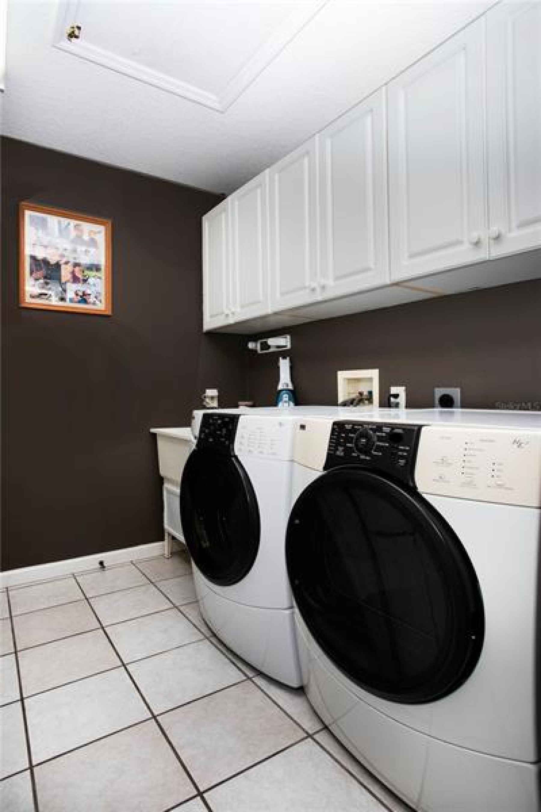 laundry room leads to attached 2 car garage