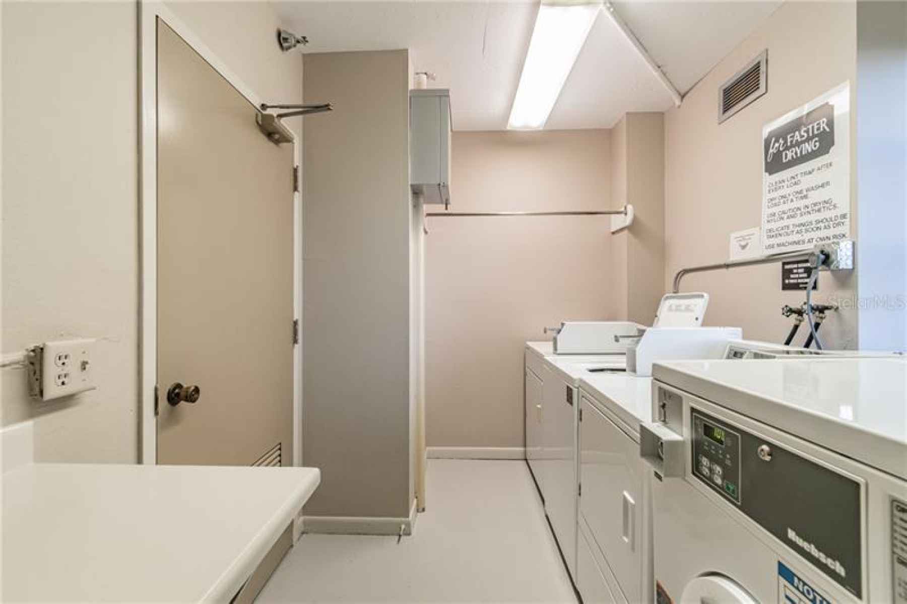 Well kept and maintained laundry facilities