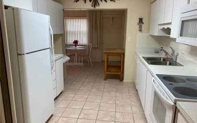 Spacious and Bright Kitchen! Island cart can be moved to center of Kitchen as needed.