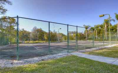 You can access this tennis court from the POOL DECK!