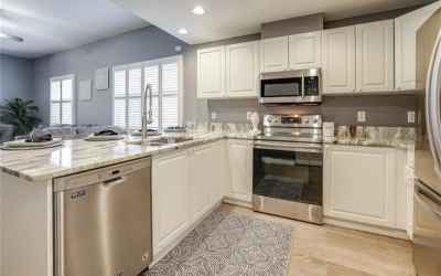 Kitchen- Stainless steal appliances and new countertops