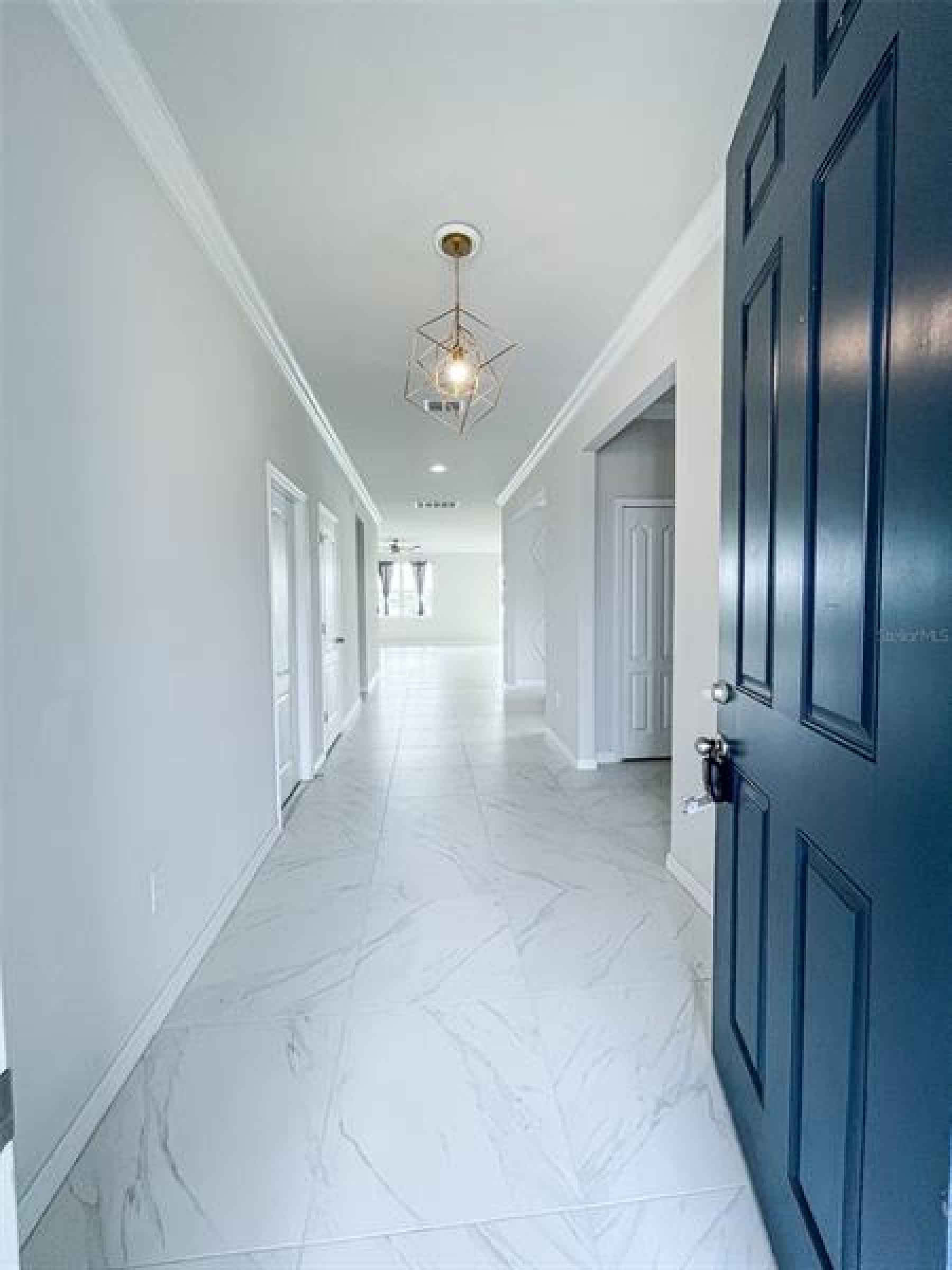 Beautiful colors in entry way