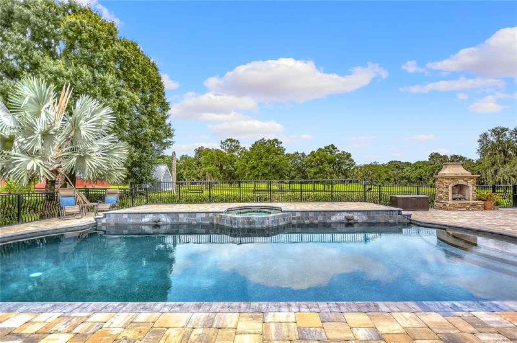 Take a look at this sparkling pool!