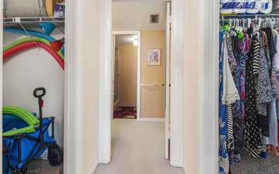 Walk in Closet on either side