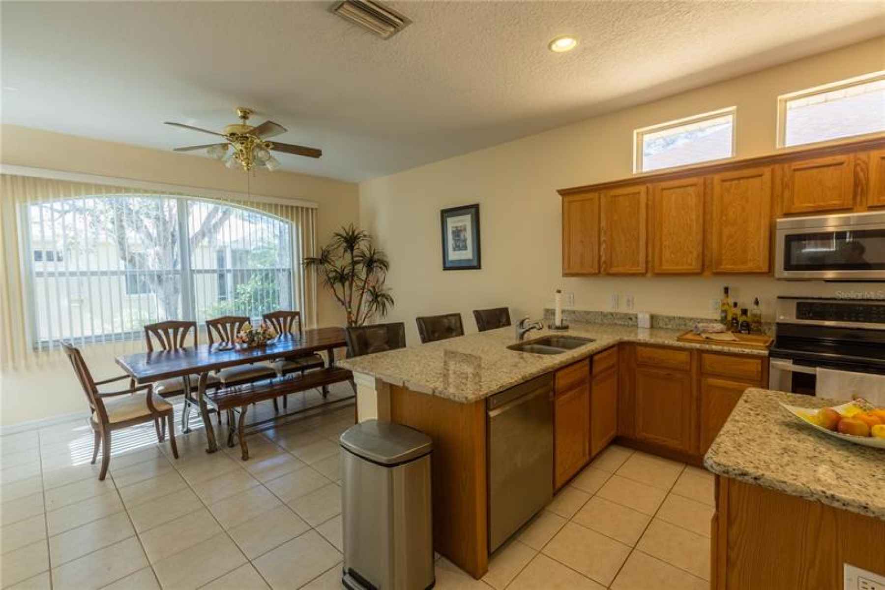 Open Kitchen with dinning area