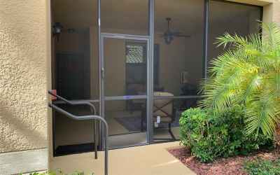 Front Entry w/ Screened Lanai