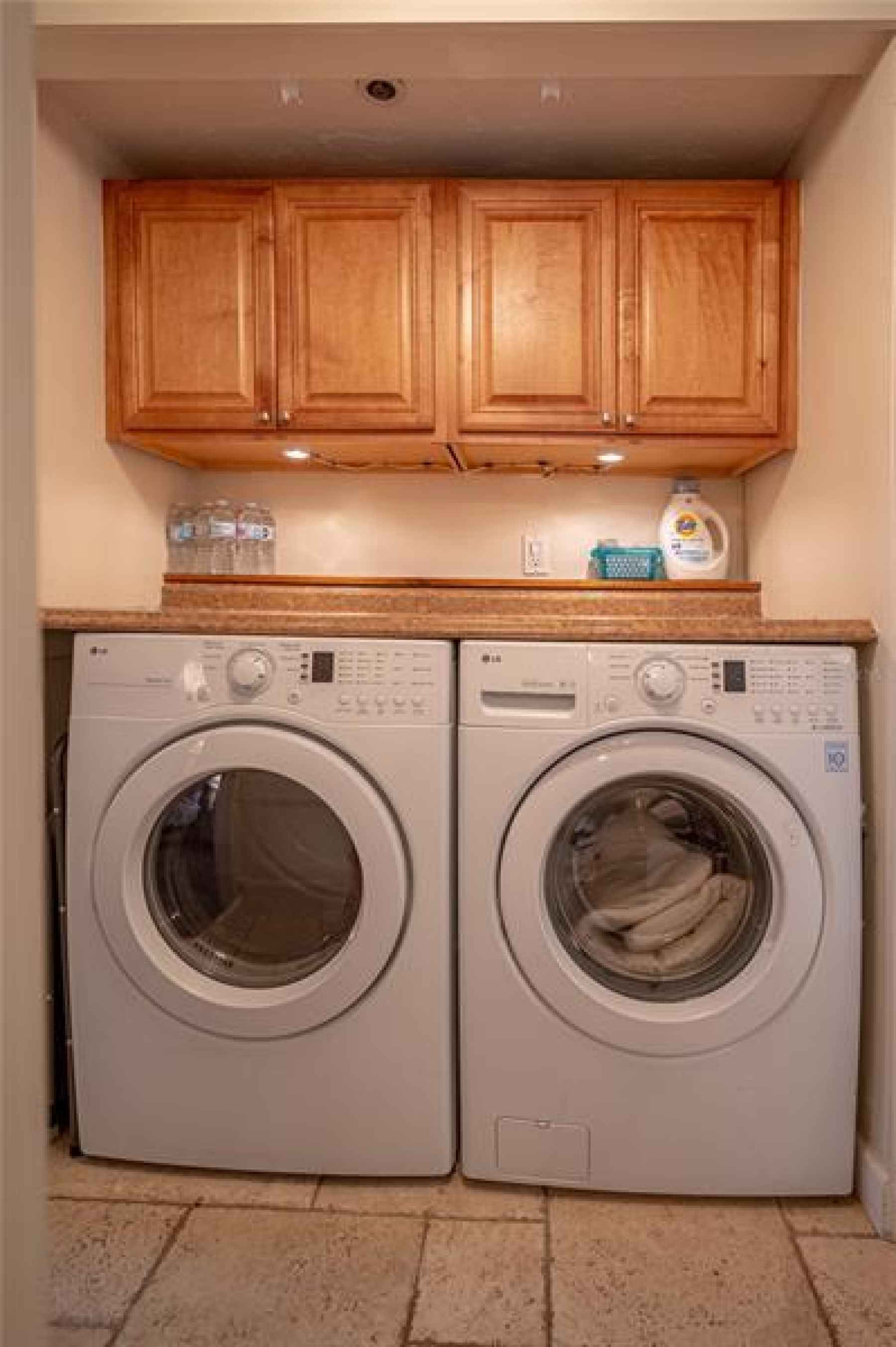 Washer dryer area