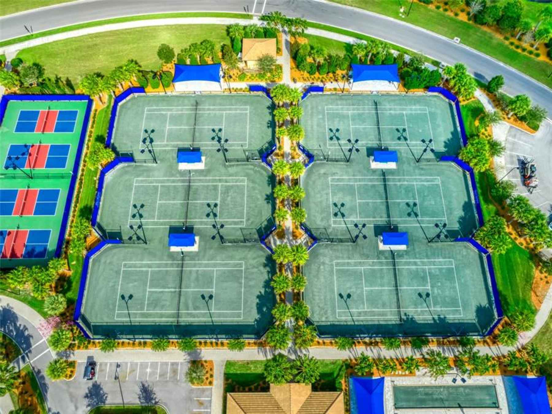 Enjoy 6 Tennis Courts with HarTru surface