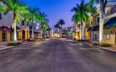 Nearby Lakewood Ranch Main Street features Outdoor Eating, Shopping, Movie Theater, Mini Golf