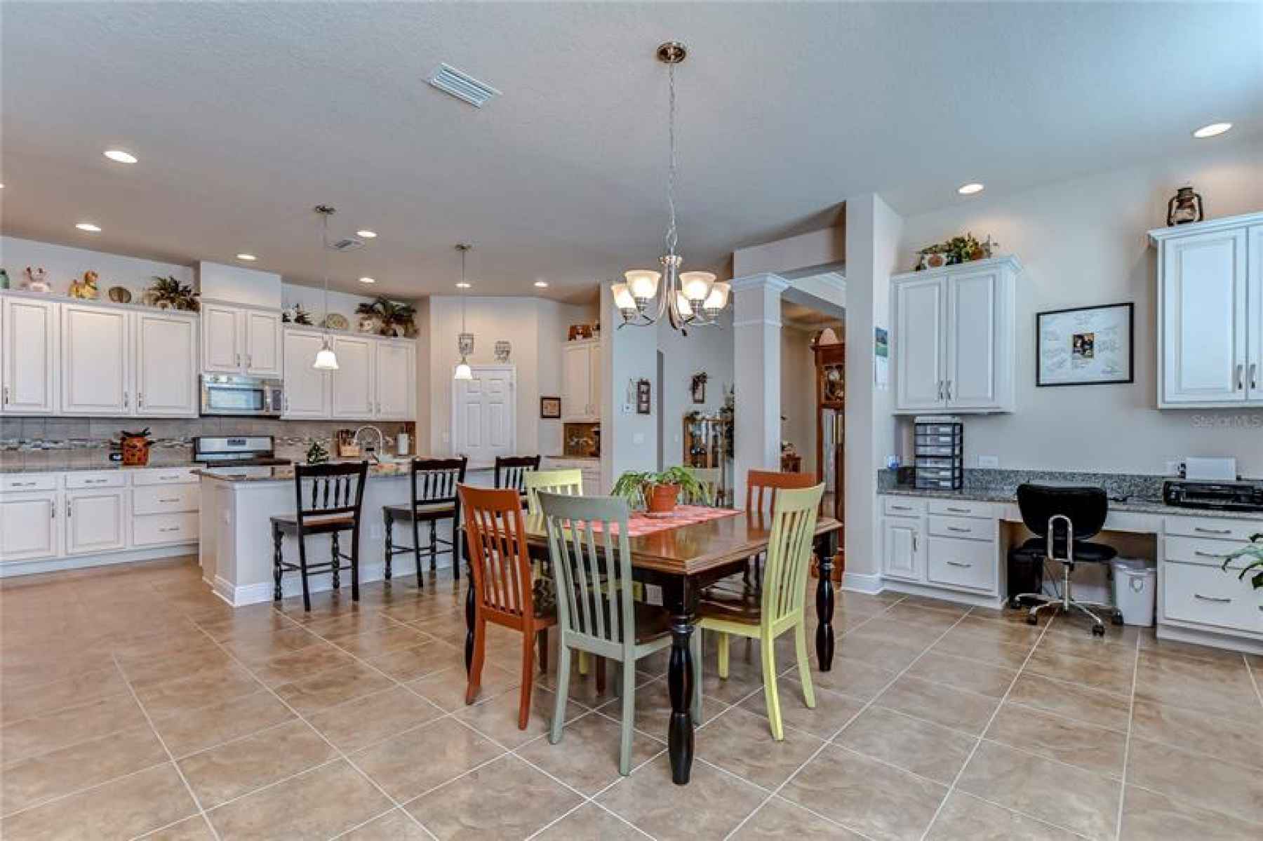 This open floor plan is ideal for any family!