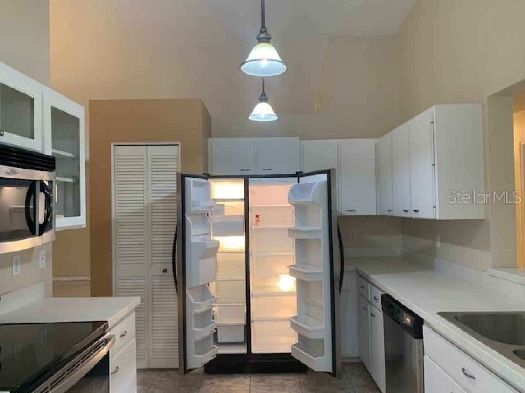 Nice sized stainless steel refrigerater