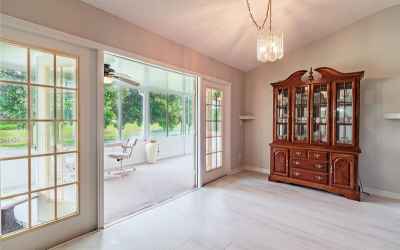 The dining room leads to a gorgeous lanai