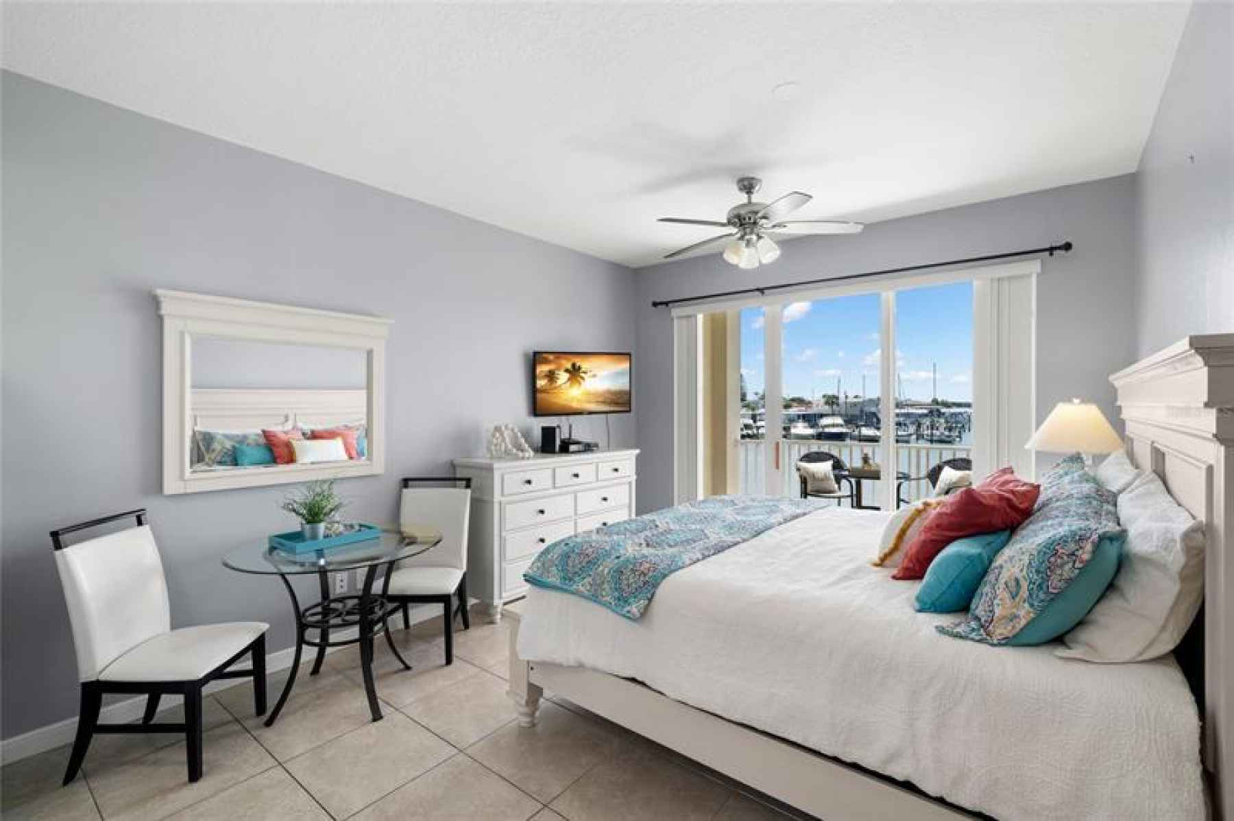 This versatile condo is perfect as a weekend getaway, winter escape or investment property (1-7 day 